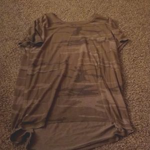 Camo tee with front pocket